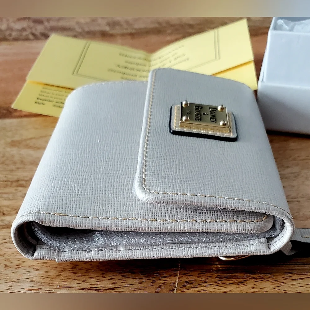 New Dooney & Bourke Saffiano Leather Flap Wallet ECRU (light gray) - Picture 7 of 8